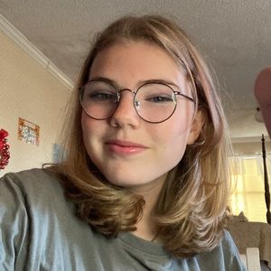 Meet your Posher, Madelyn